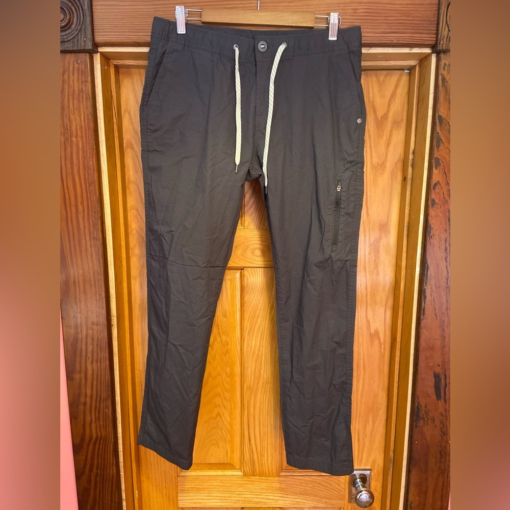 Vuori Black Ankle Pants